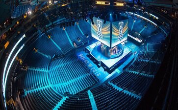 新修订的未成年人保护法今天实施 建立统一的未成年网络游戏电子身份认证系统